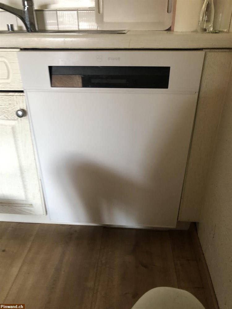 Bild 1: Gratis Abwaschmaschine, elektr. Kocherd u. Kühlschrank