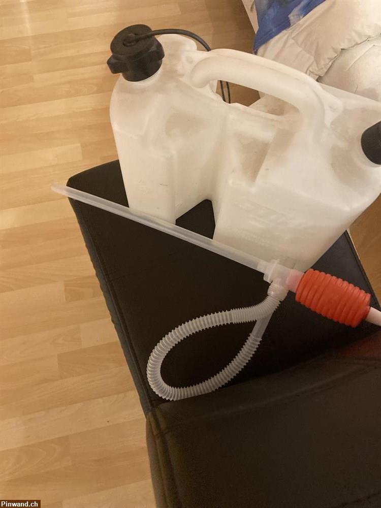Bild 3: STIHL Kanister für Öl, Benzin