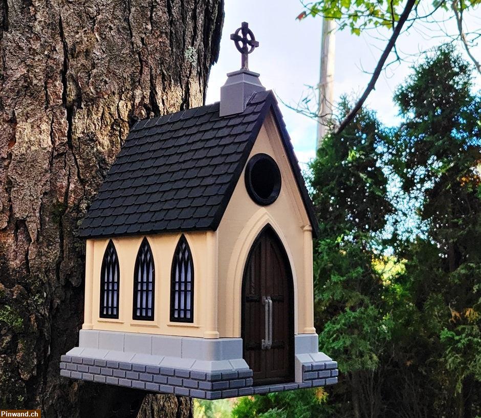 Bild 1: Vogelhaus Kapelle | 3D-gedruckt aus der Schweiz