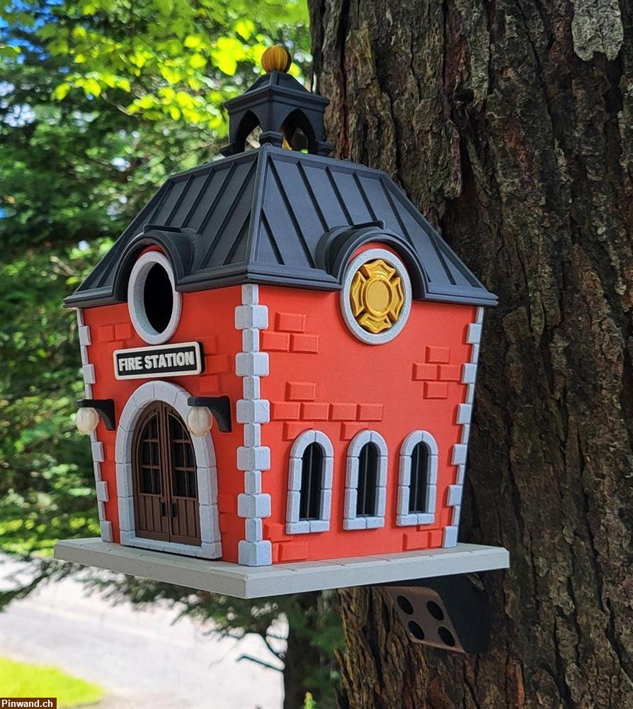 Bild 1: Vogelhaus Feuerwehr | 3D-gedruckt aus der Schweiz