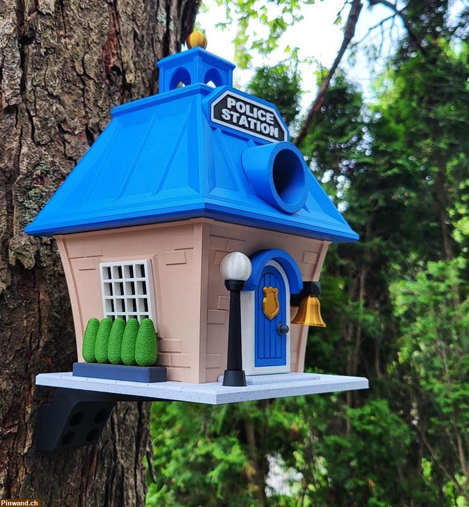 Bild 1: Vogelhaus Polizeiposten | 3D-gedruckt aus der Schweiz