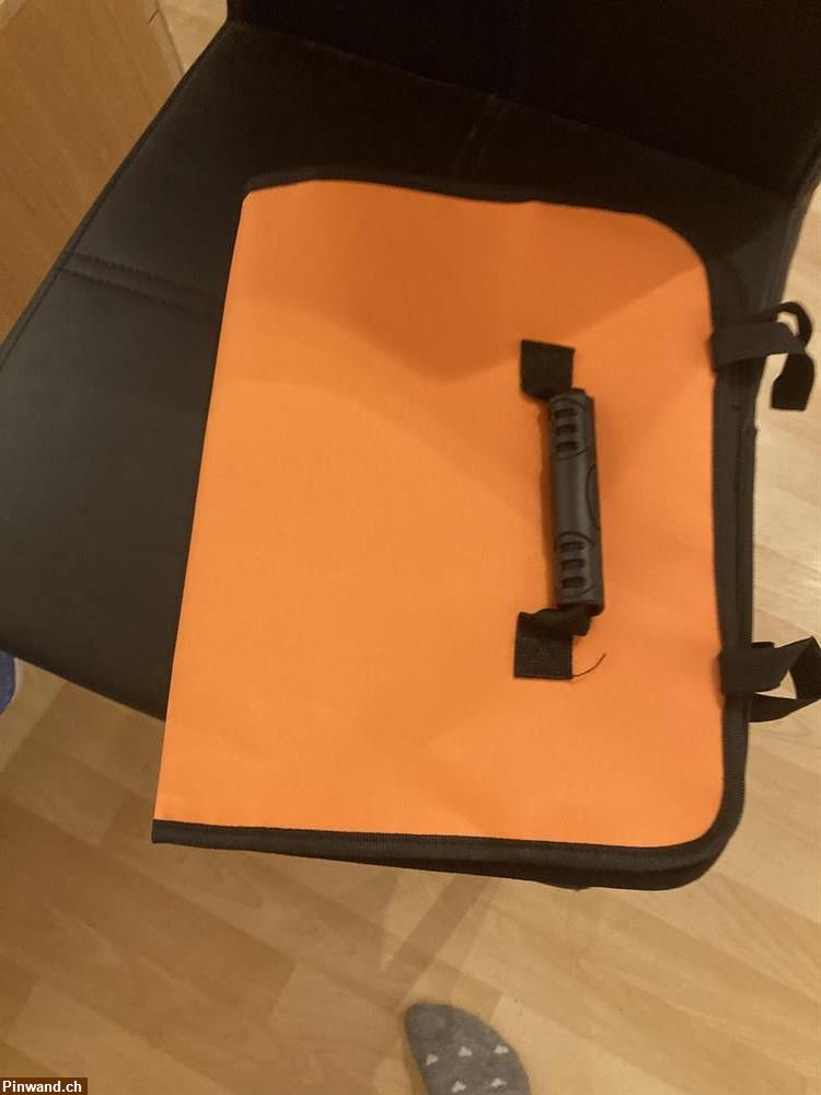 Bild 1: Werkzeug Etui