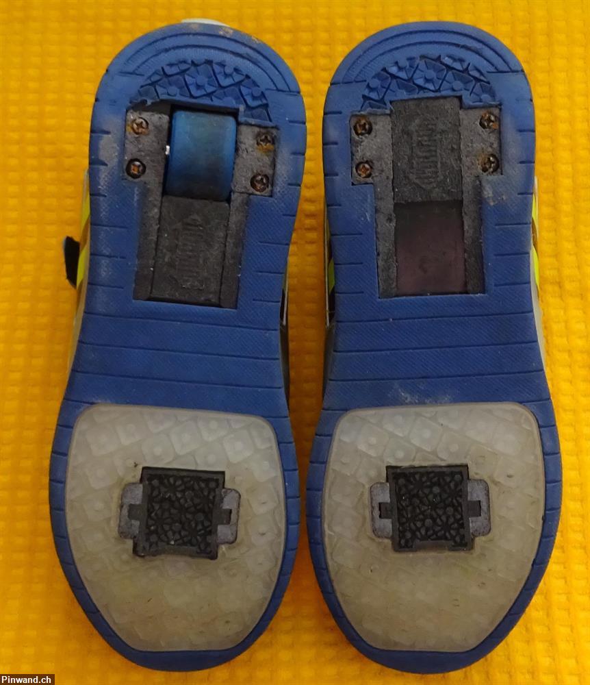 Bild 3: Gr. 39 Schuhe mit zwei Rädern Wheelys Led