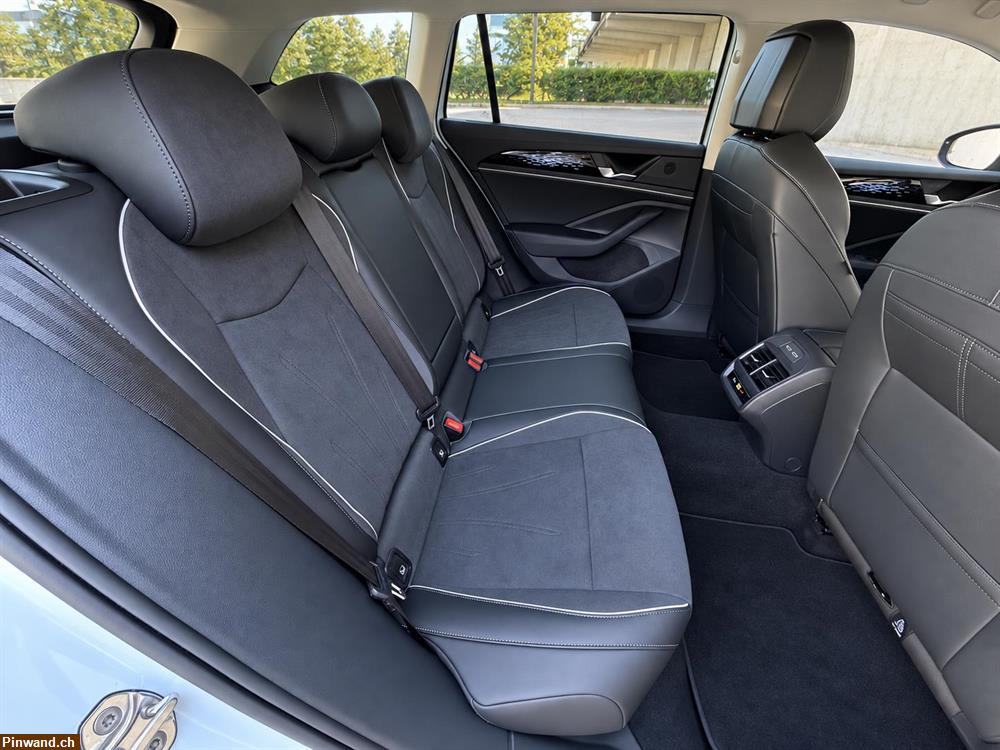 Bild 11: VW Passat 2.0 TDI evo Elégance DSG-Automat