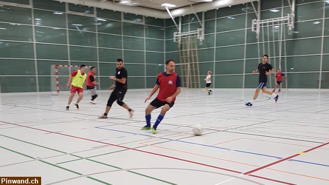 Bild 4: Freizeitfussball im Raum Brugg und Zürich